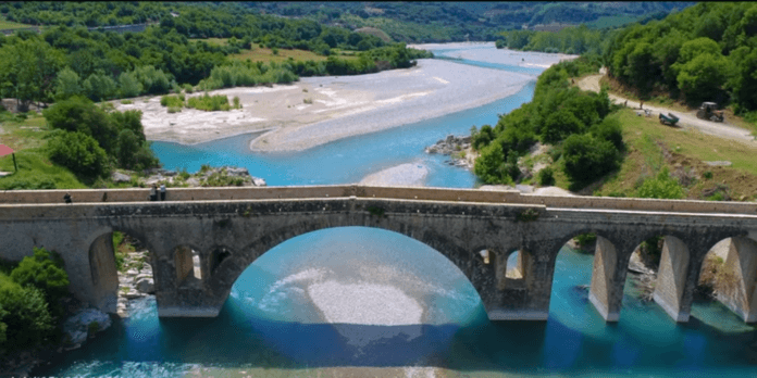 Ράφτινγκ στον Αχελώο