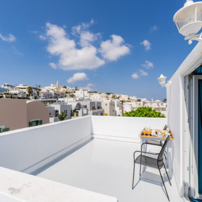 Central Fira Suites