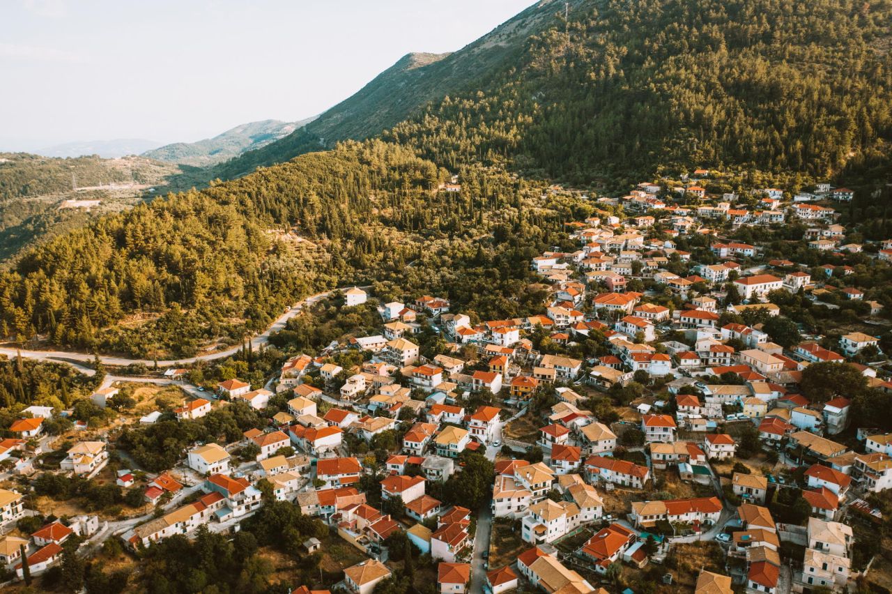 Κάρυα